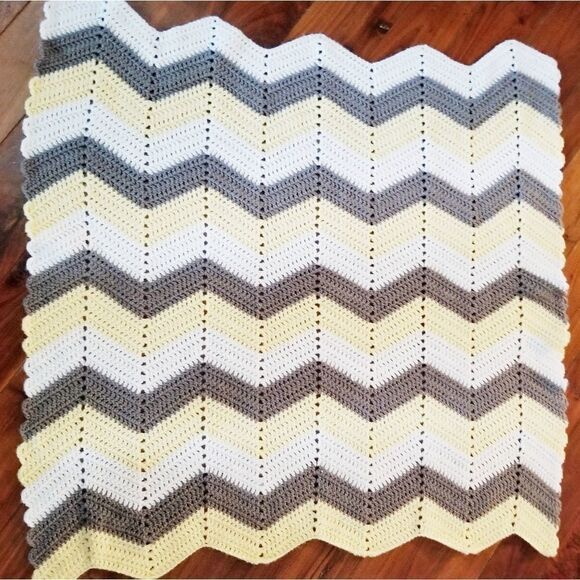 Chevron pattern baby blanket - Picture 2 of 5